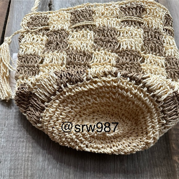 Lu & Elle The Sundrift Tassel Bucket Bag Handwoven Natural Tones Checkered - Picture 6 of 17